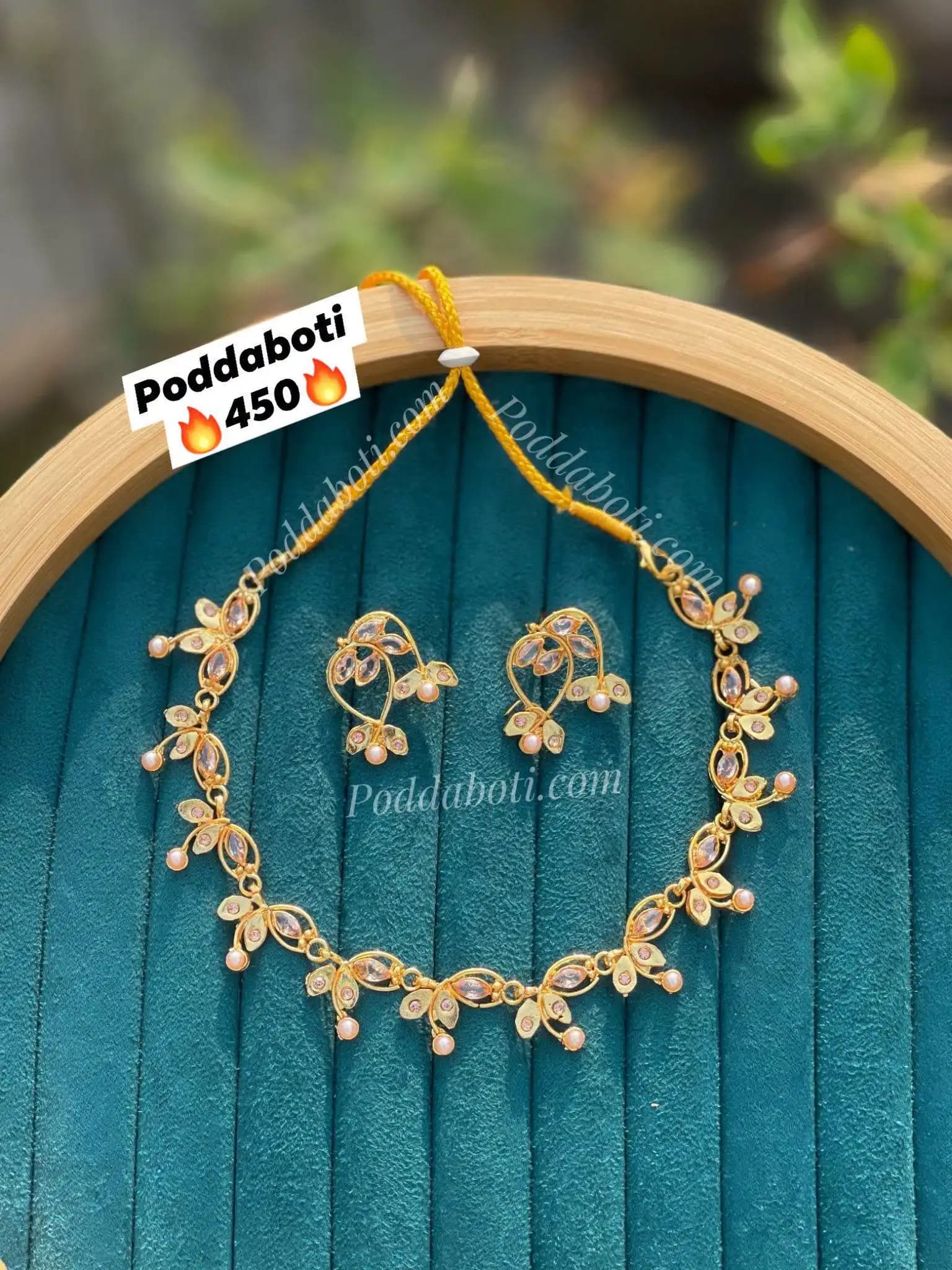   Simple Necklace Set!