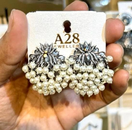 Pearl Cluster Oxidized Stud Earrings